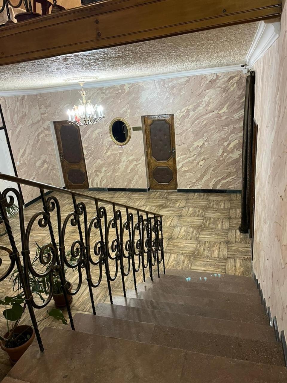 Baron Hotel Vanadzor Bagian luar foto