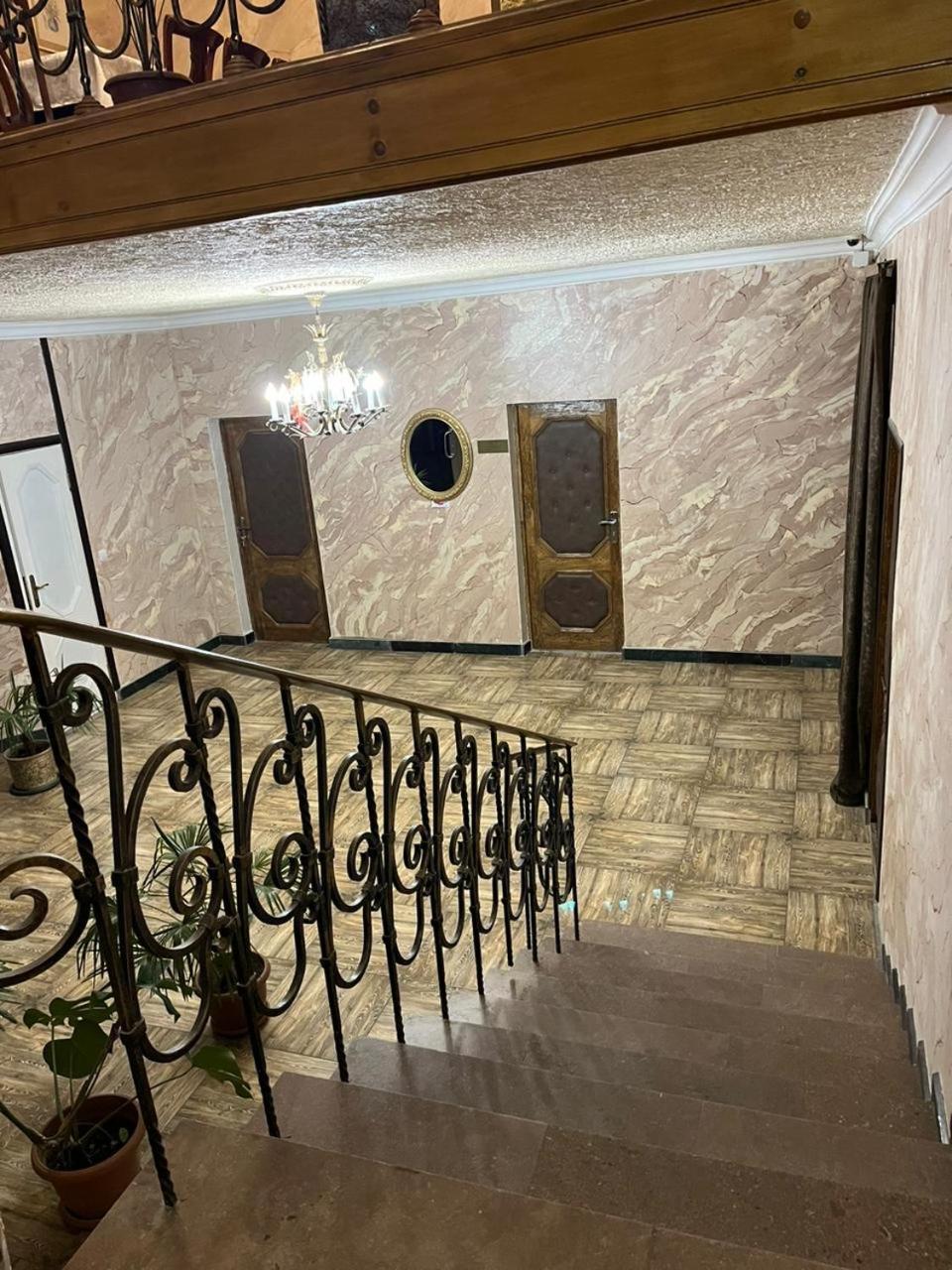 Baron Hotel Vanadzor Bagian luar foto