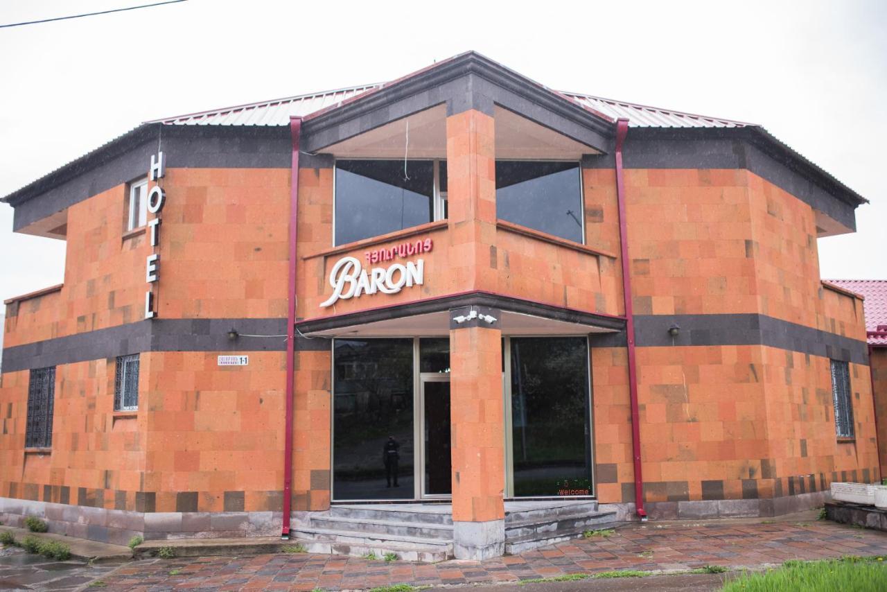 Baron Hotel Vanadzor Bagian luar foto